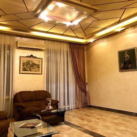 Luxury Tumanyan Apartment Erevan Esterno foto