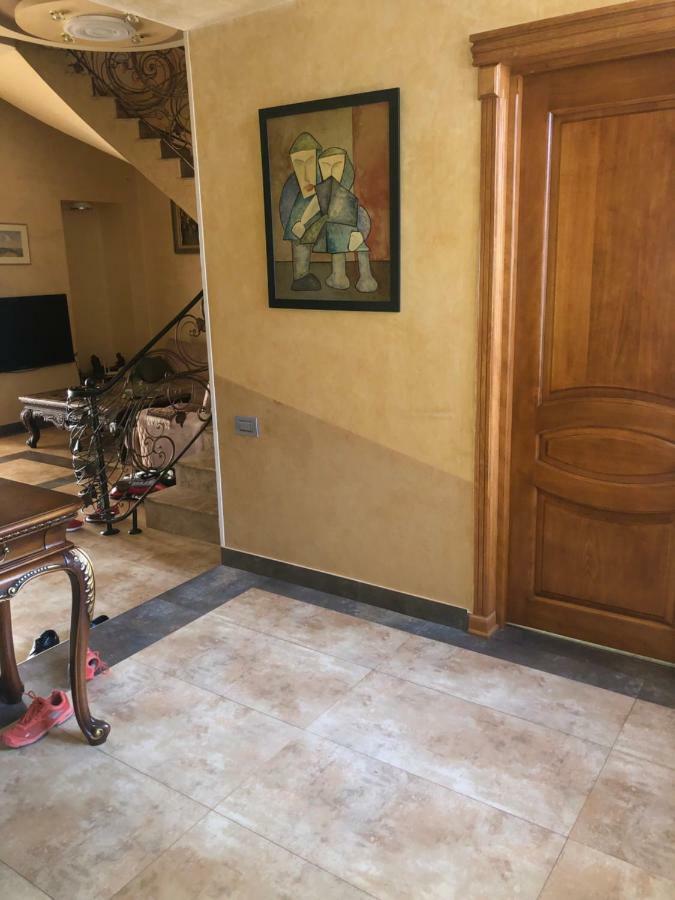 Luxury Tumanyan Apartment Erevan Esterno foto