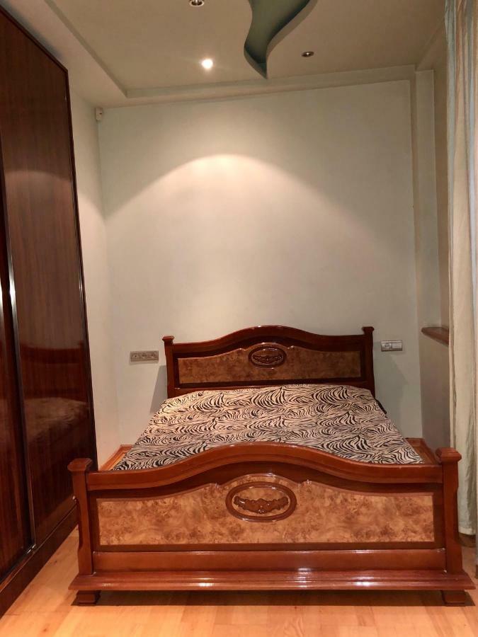 Luxury Tumanyan Apartment Erevan Esterno foto
