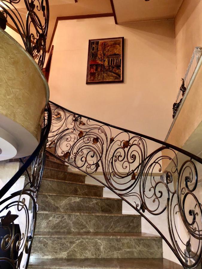 Luxury Tumanyan Apartment Erevan Esterno foto